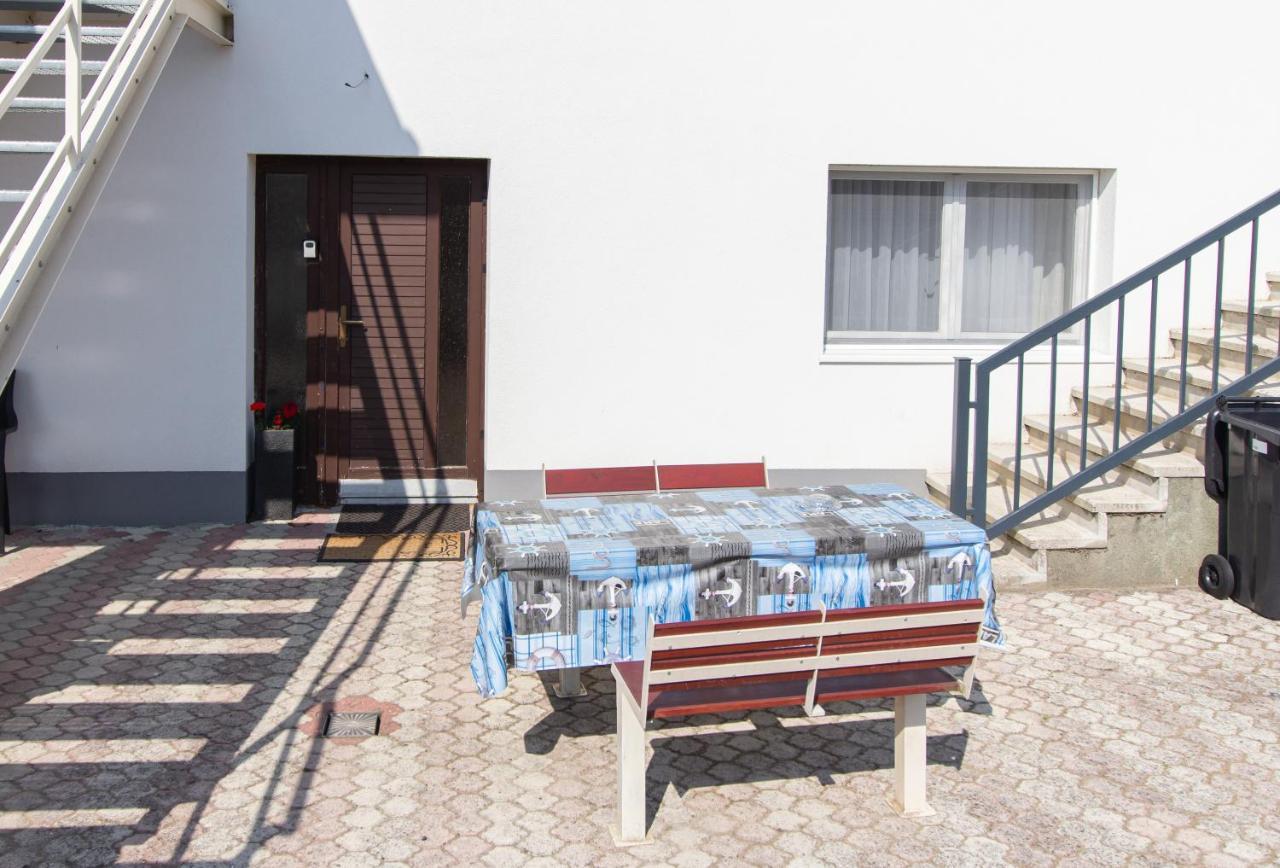 Deli Terasz B Apartman Free Parking, Self-Check-In Anytime Ráb Exteriér fotografie