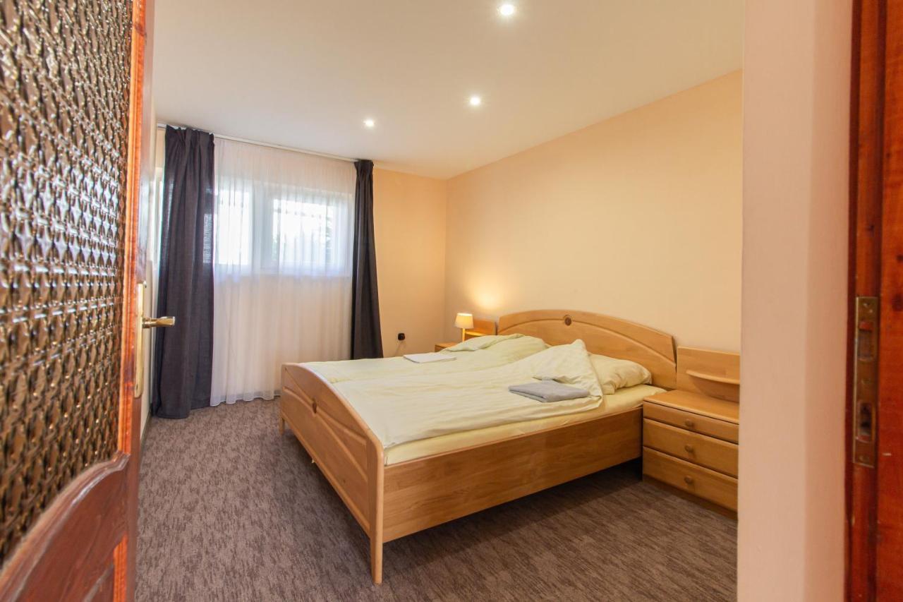 Deli Terasz B Apartman Free Parking, Self-Check-In Anytime Ráb Exteriér fotografie